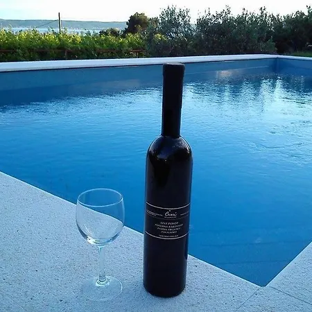 Eden House With Private Pool And Vineyard Kastela