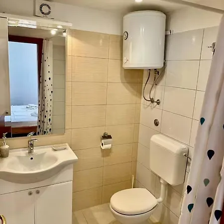 Holiday home Eden House With Private Pool And Vineyard