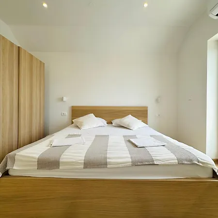 Eden House With Private Pool And Vineyard Holiday home *
